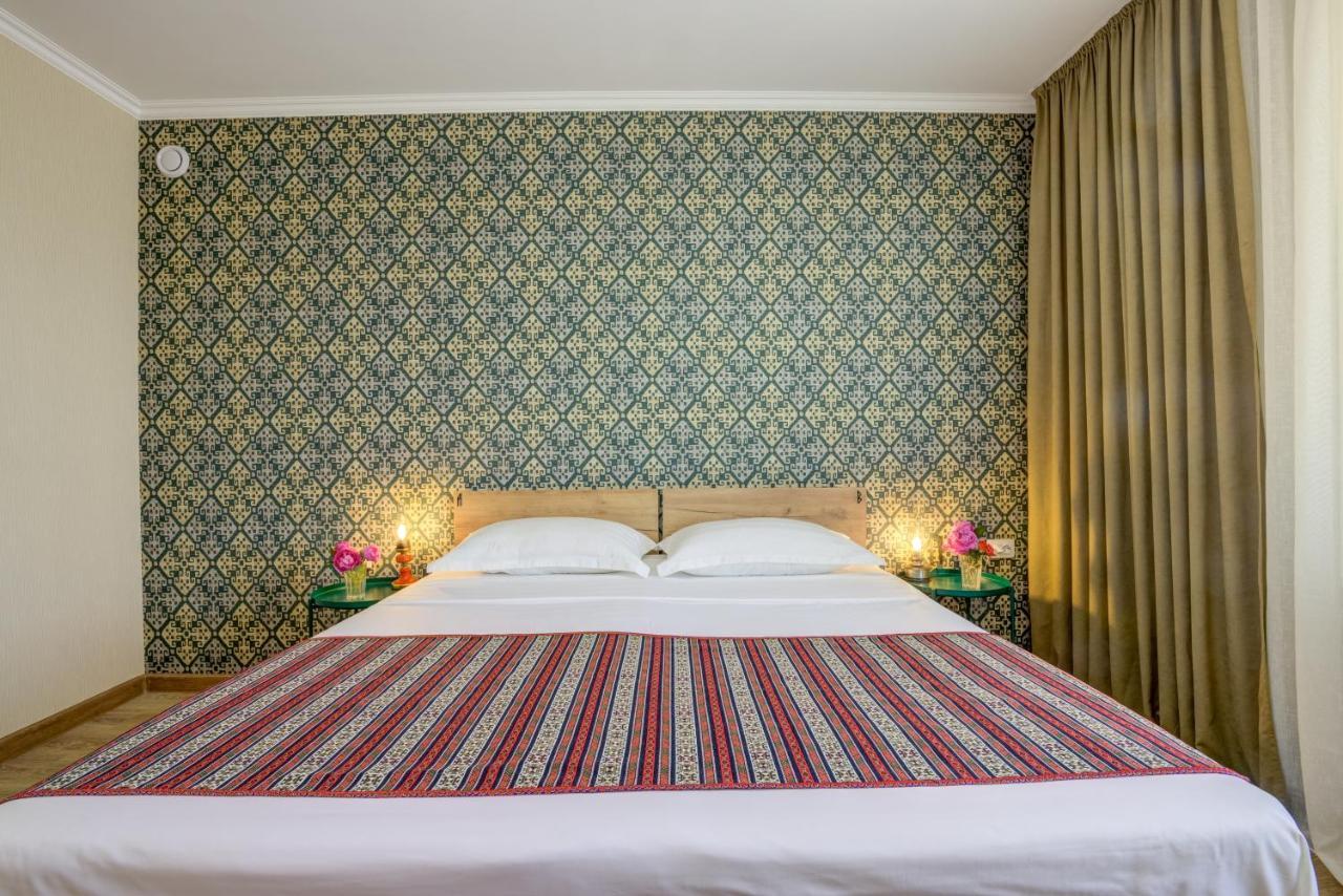 Ordo Hotel Karakol Luaran gambar
